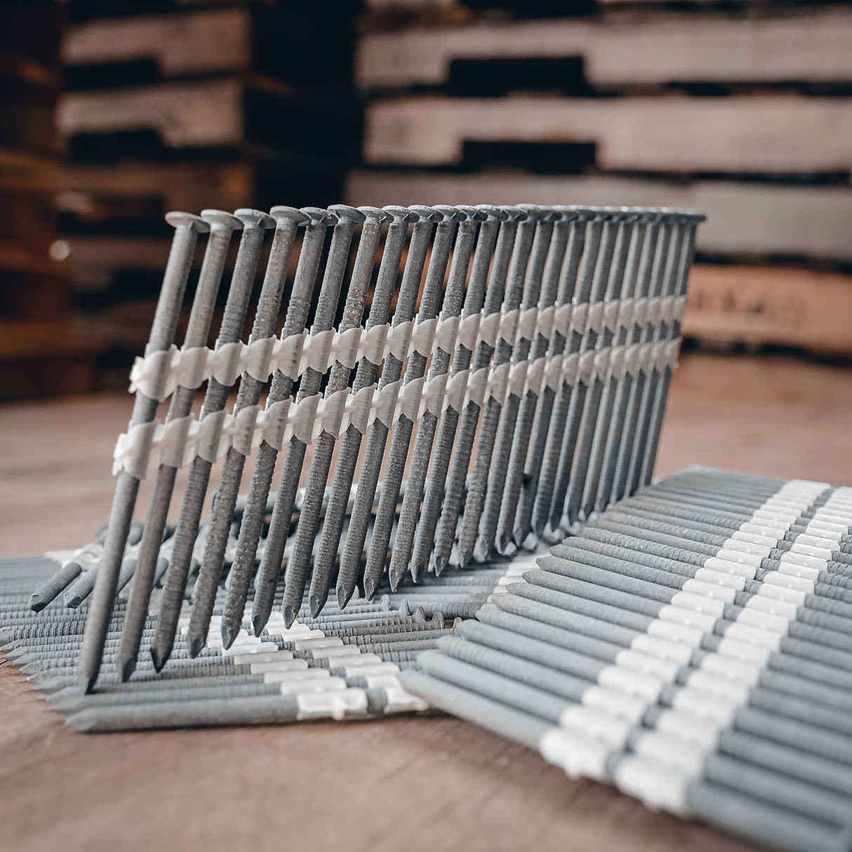 FR.131-3HDGRS 21 Degree .131" x 3" Plastic Collated Exterior Galvanized Ring Shank Full Round Head Framing Nails (2000 Count)