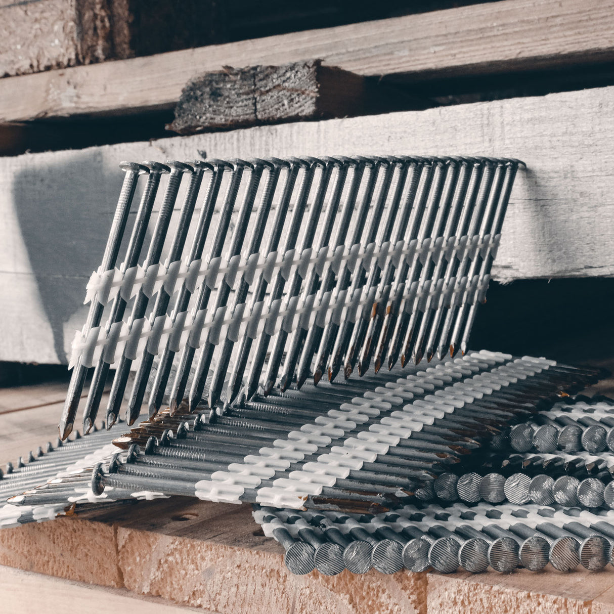 21 Degree 2-3/8" Plastic Collated Smooth Shank Full Round Head Framing Nails (500 Count)