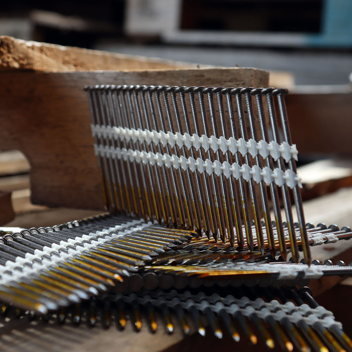 21 Degree .120" x 3" Plastic Collated Full Round Head Smooth Shank Framing Nails (500 Count)