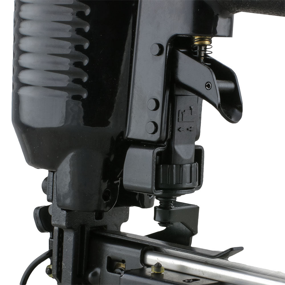 Pneumatic 16-Gauge 1" Fencing Stapler