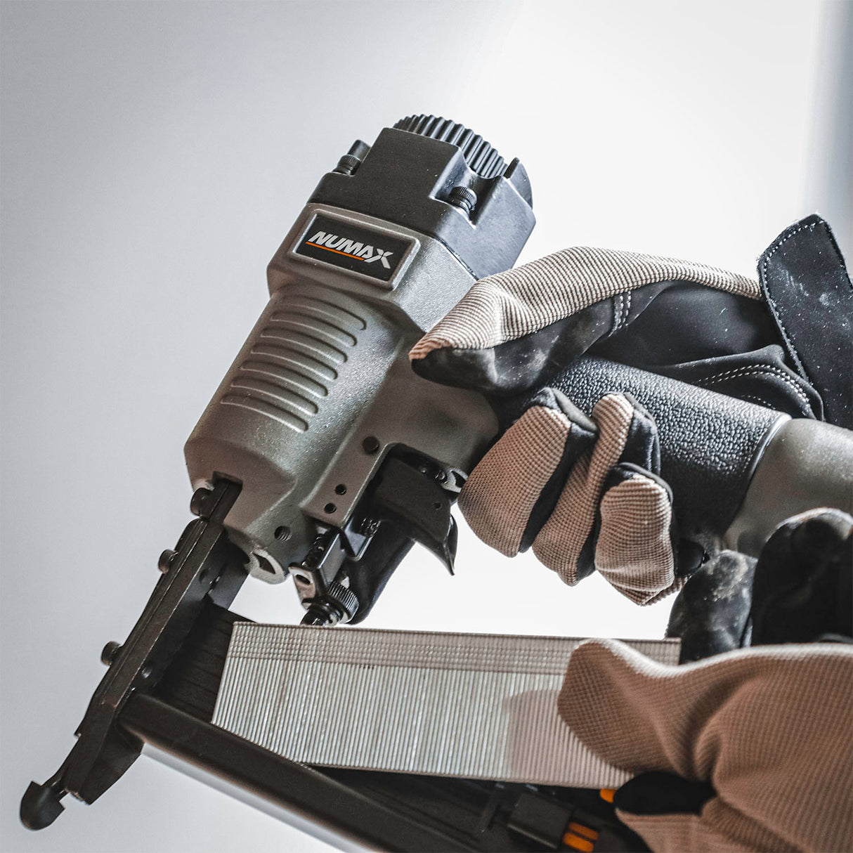 Pneumatic 2-in-1 18-Gauge 2" Brad Nailer / Stapler