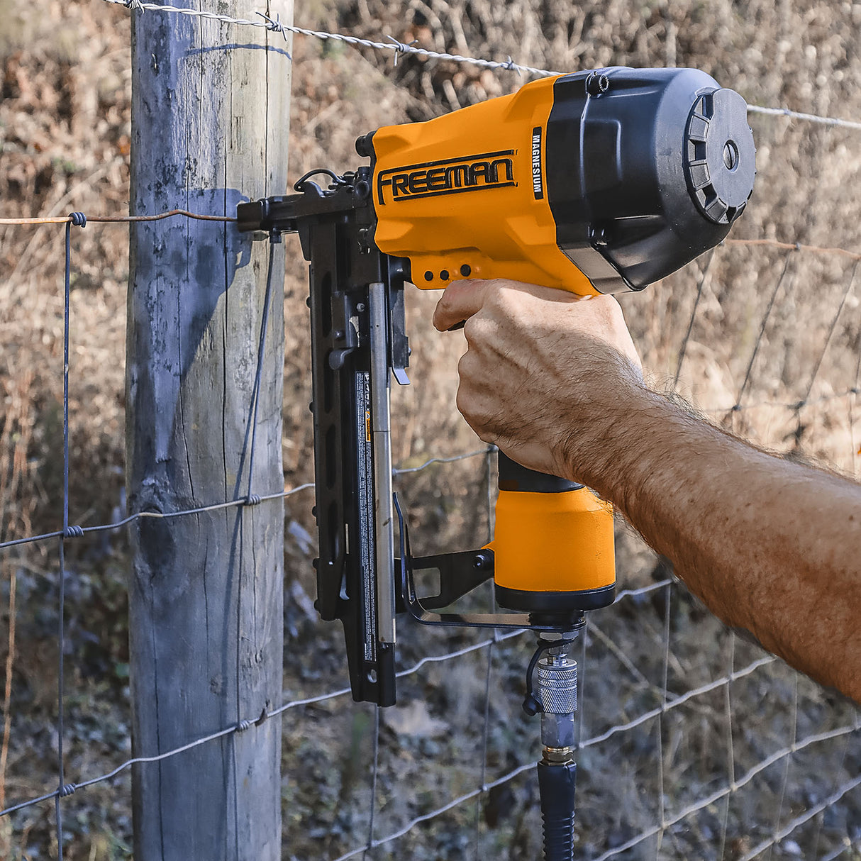 2nd Generation Pneumatic 9-Gauge 2 in. Fencing Stapler 2nd Generation Pneumatic 9-Gauge 2 in. Fencing Stapler