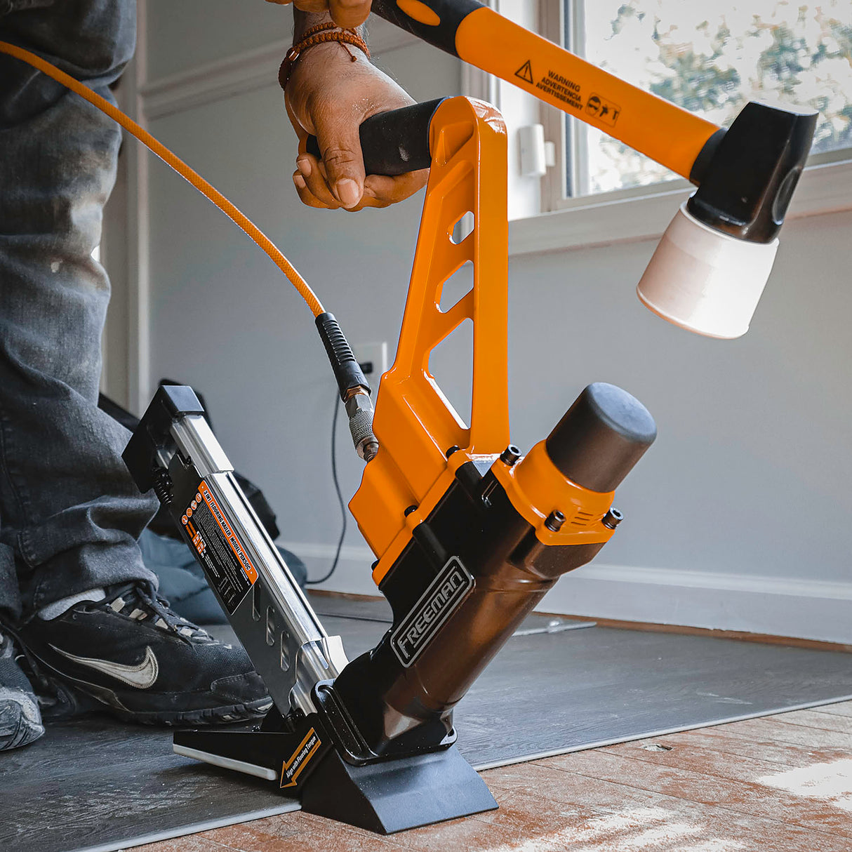 FREEMAN 1.5-in 18-Gauge Flooring Pneumatic Nailer FREEMAN 1.5-in 18-Gauge Flooring Pneumatic Nailer
